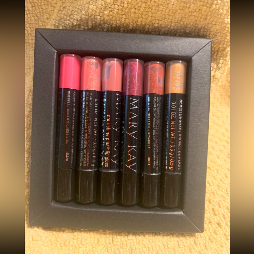 New Six mini Lip Glosses By Mary Kay